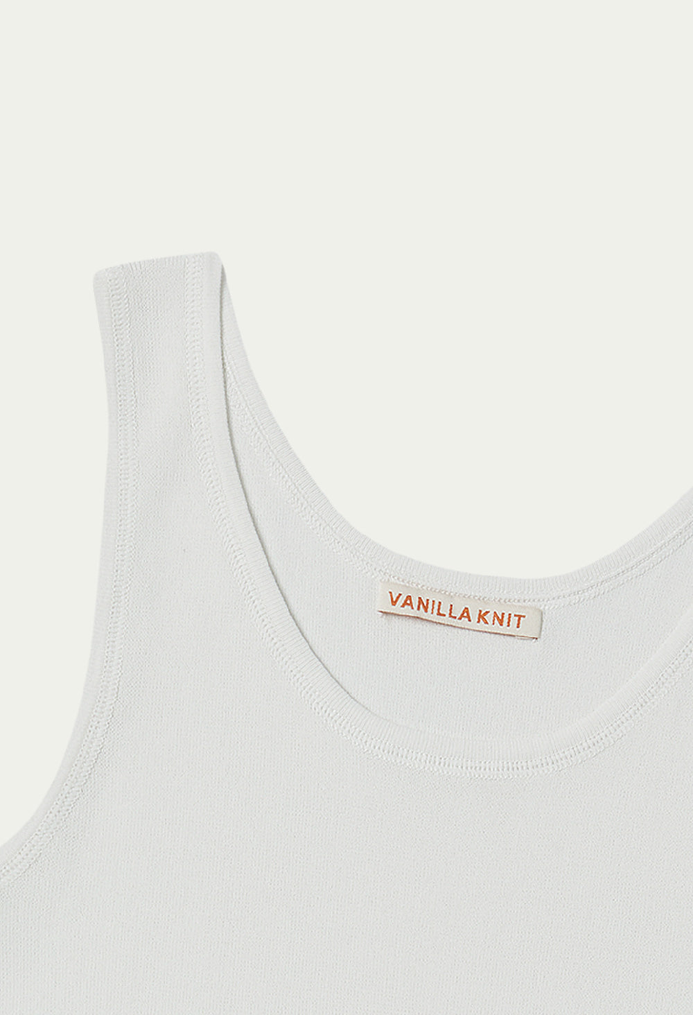 Seasons basic sleeveless knit