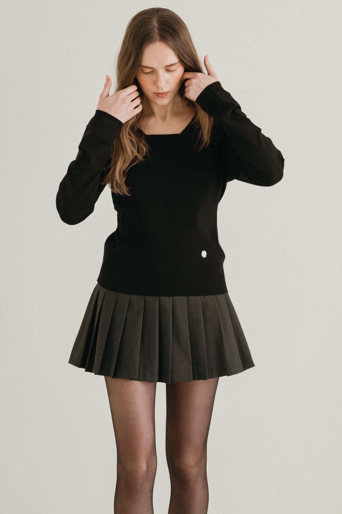 Spicy square neck knit -BLACK