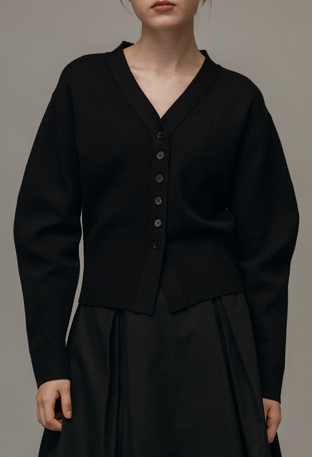 Volume silhouette knit cardigan