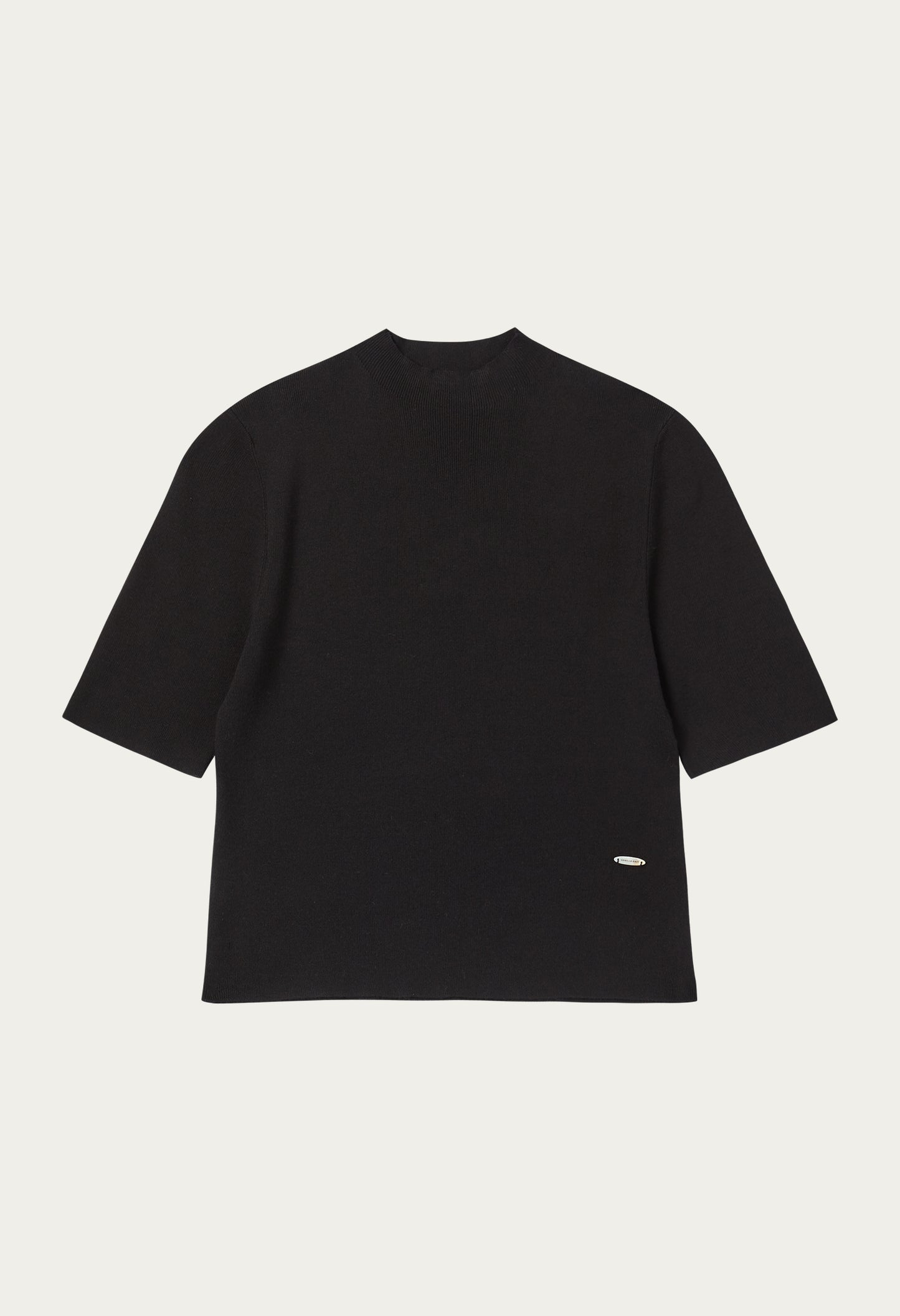 Minimal slim half neck knit
