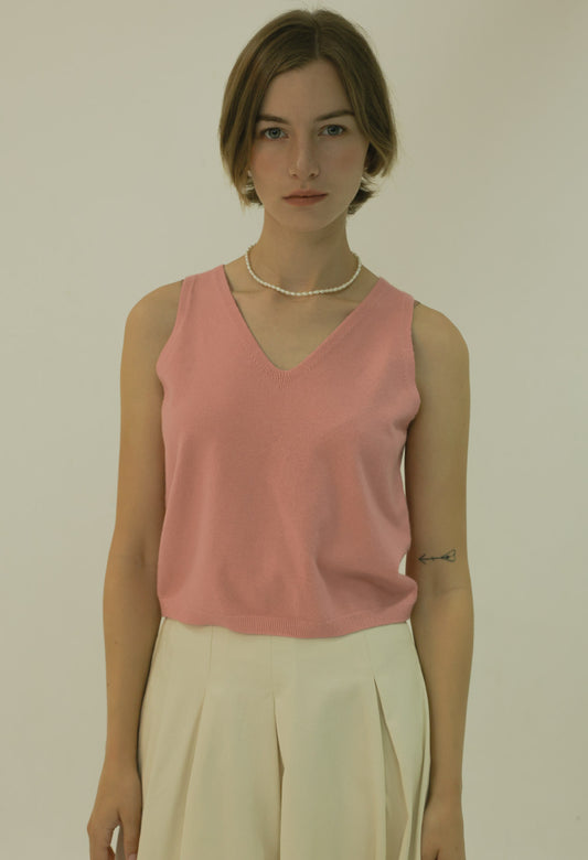 Pearl button v-neck cashmere knit sleeveless