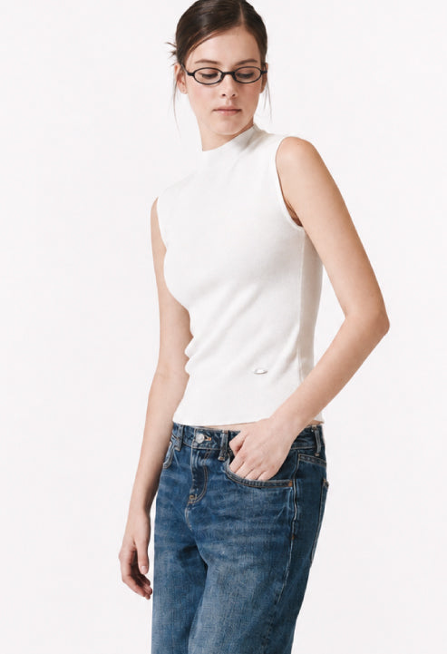 Mohr Half-Neck Sleeveless Knit