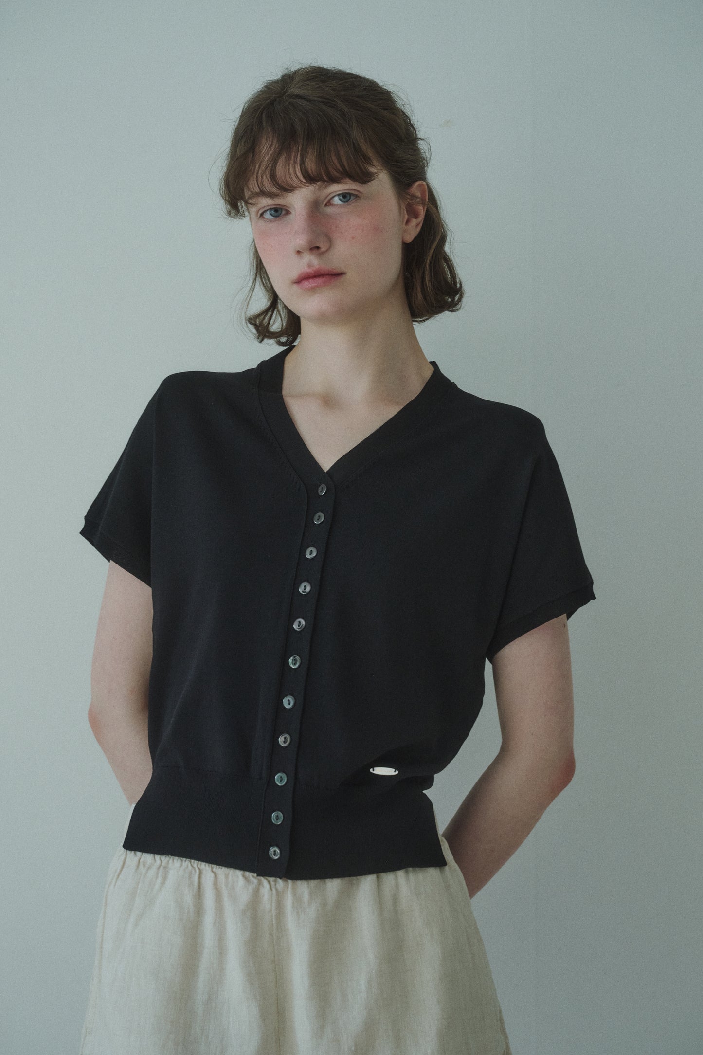 Iced linen v-neck sleeve knit