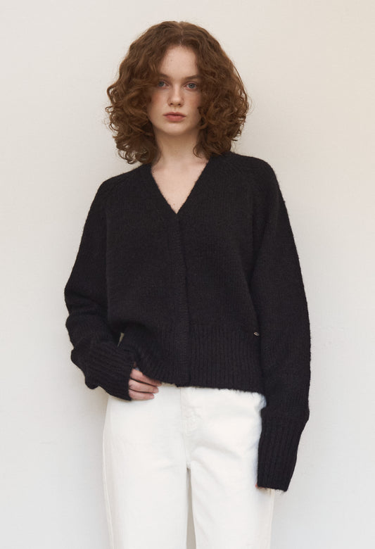Winter volume silhouette wool knit cardigan
