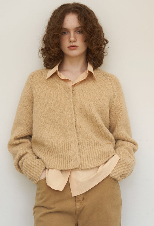 Winter volume silhouette wool knit cardigan